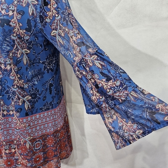 Reba Floral Tiered Sheer Ruffle Sleeve Blouse 97% Polyester 3% Spandex Size M - Picture 6 of 8